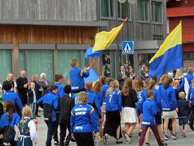 Folketoget i Greipstad på 17. mai