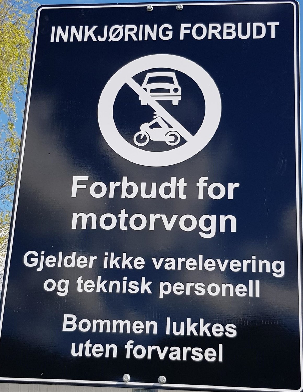 Parkering forbudt Nodelandshallen